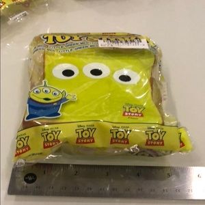 Fast rising little green man Disney bread squishy